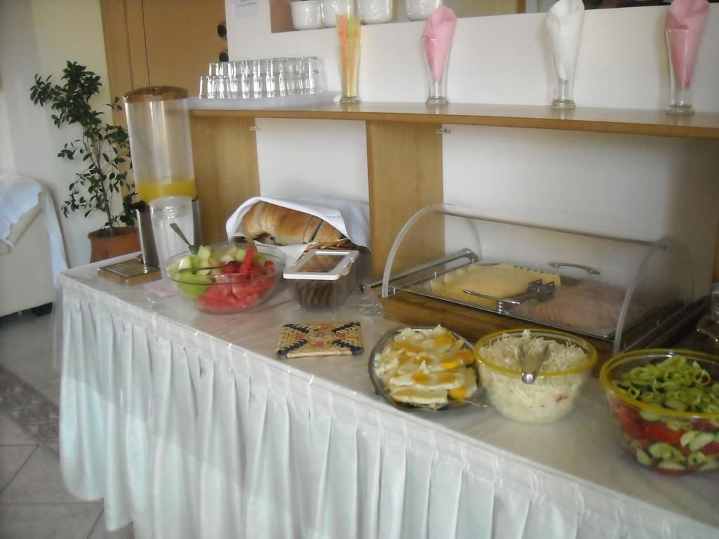 Iris Hotel Nea Kallikrateia Εξωτερικό φωτογραφία