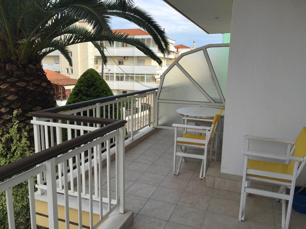 Iris Hotel Nea Kallikrateia Εξωτερικό φωτογραφία